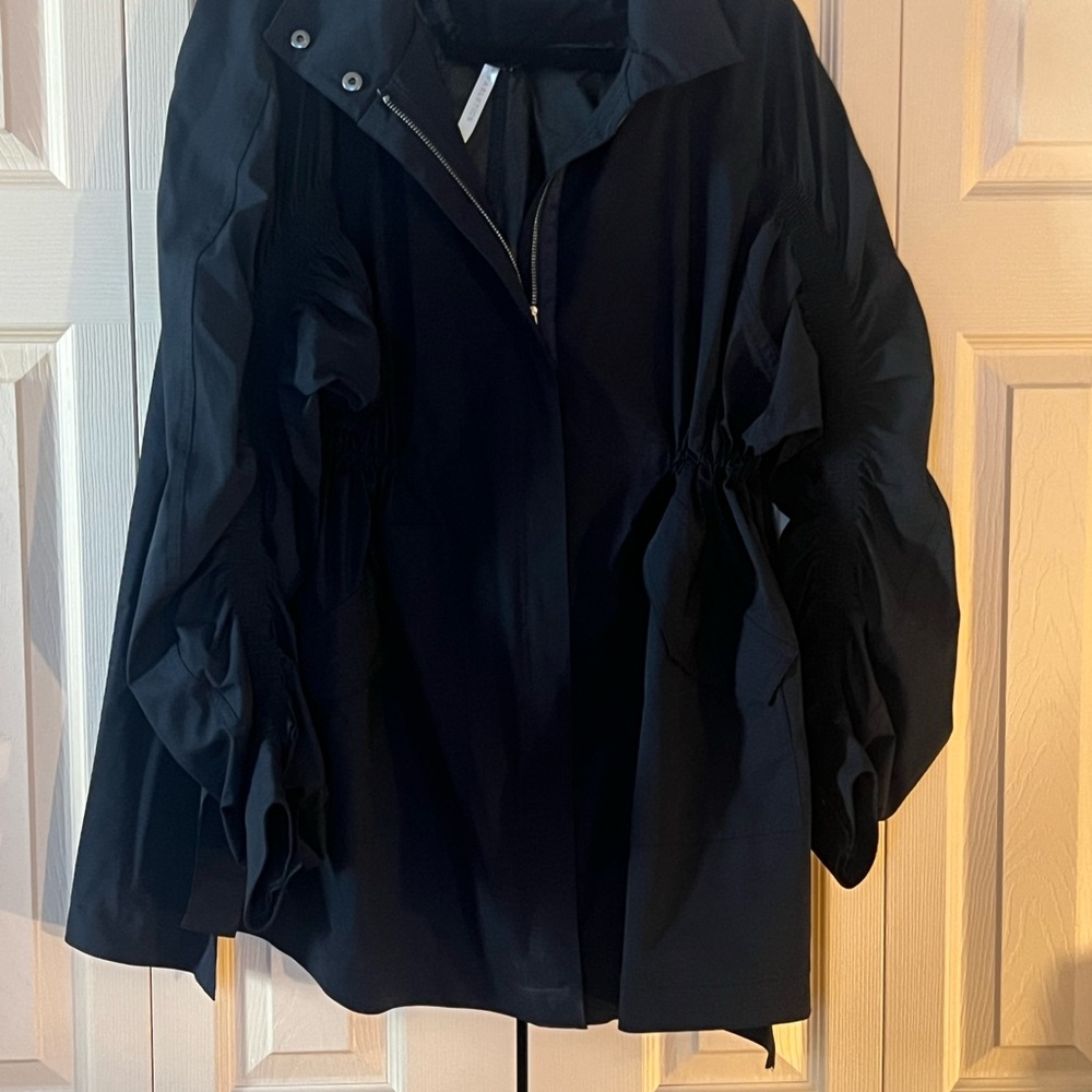 Fabletics Detachable Black Hooded Oversized Giana Jacket, Size Large - Picture 4 of 13
